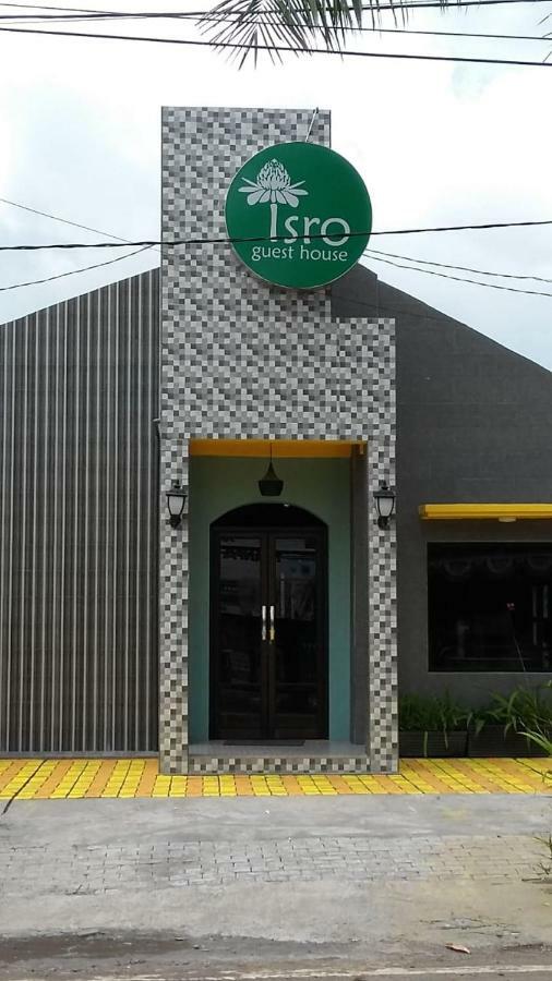 Isro Guesthouse Syariah Kepanjen Exterior photo